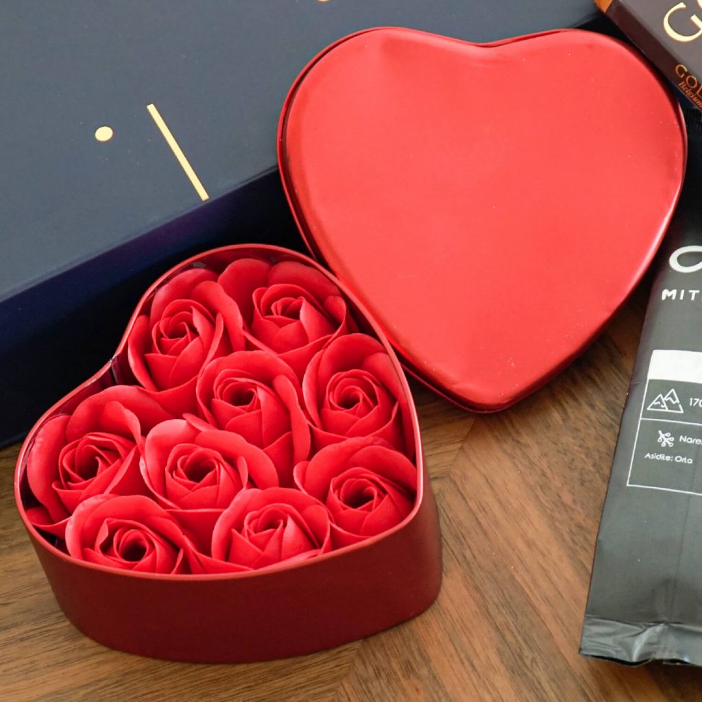 gul-seklinde-kutulu-sabun gul-seklinde-kutulu-sabun