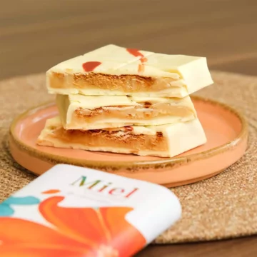 Miel Chocolate - Lotuslu Beyaz Tablet Çikolata