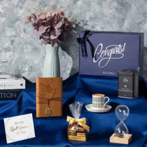 Kadına Yeni İş Hediye Kutusu